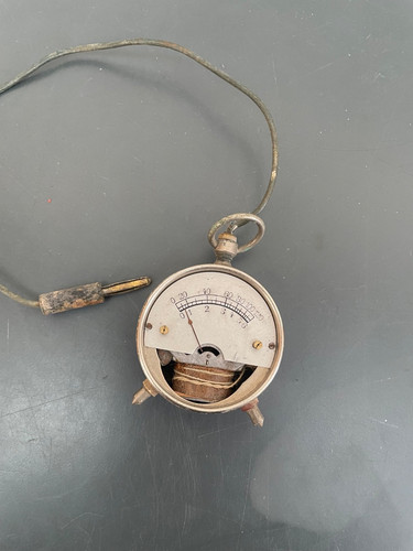 Voltmeter als taschenuhr - ,