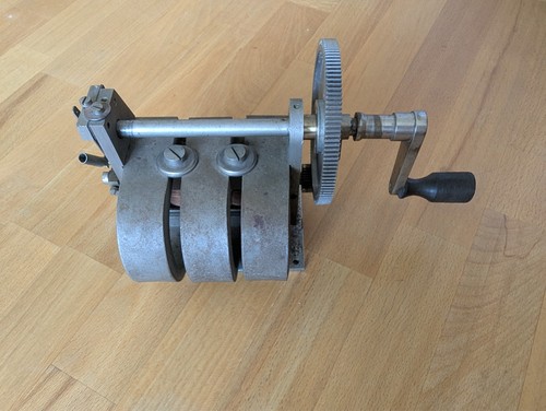 Mechanischer handgenerator - mechanischer,